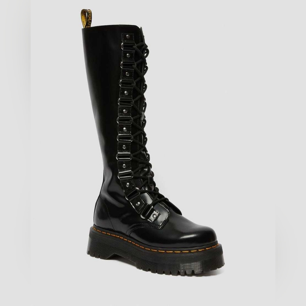 BNIB 1B60 Britain XL Dr Martens US7L